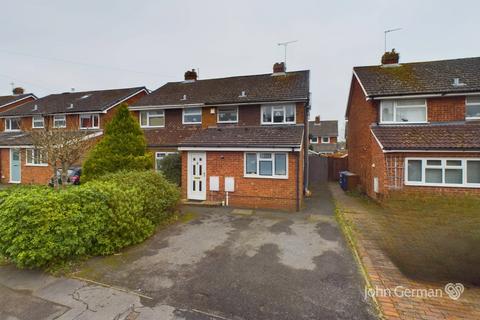 4 bedroom semi-detached house for sale, Linden Road, Barton-under-Needwood