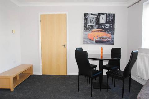 2 bedroom apartment to rent, Redgrave Close, St James Village, Gateshead