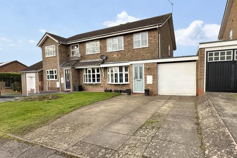 3 bedroom semi-detached house for sale, De Quincey Close, Brackley