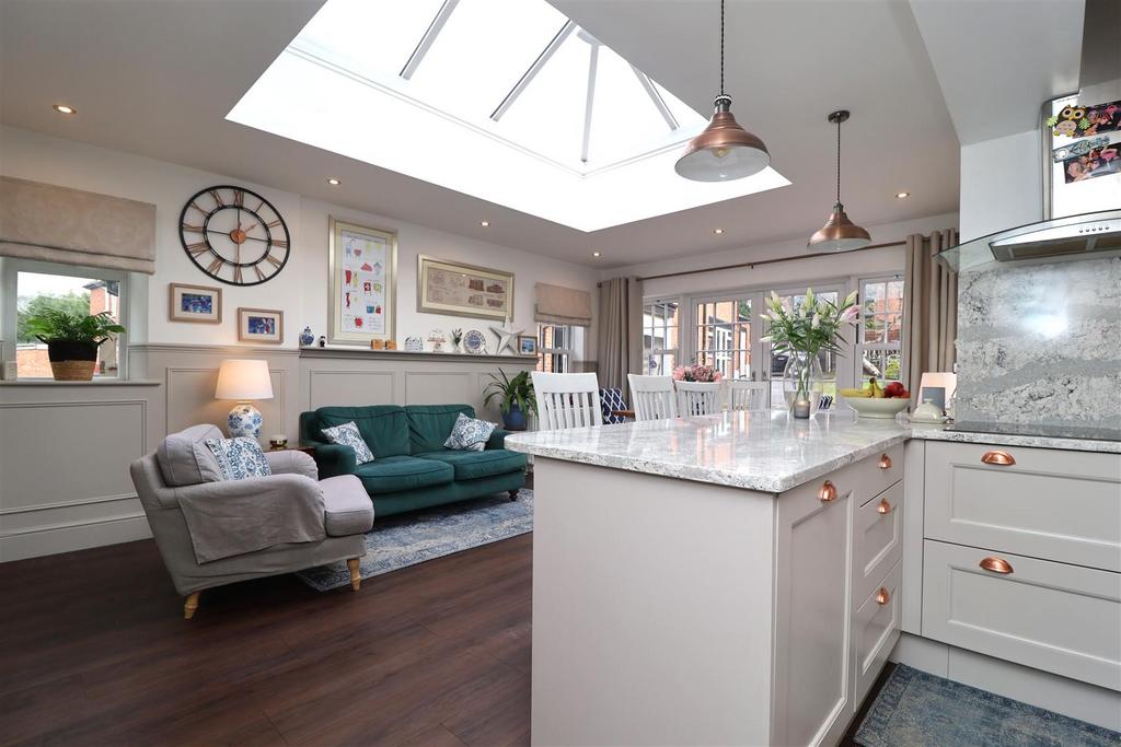 Kitchen/Family Room
