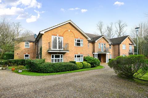 2 bedroom ground floor flat for sale, Hawley Road, Camberley GU17