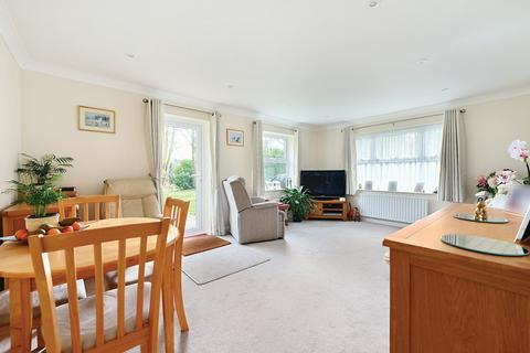 2 bedroom ground floor flat for sale, Hawley Road, Camberley GU17