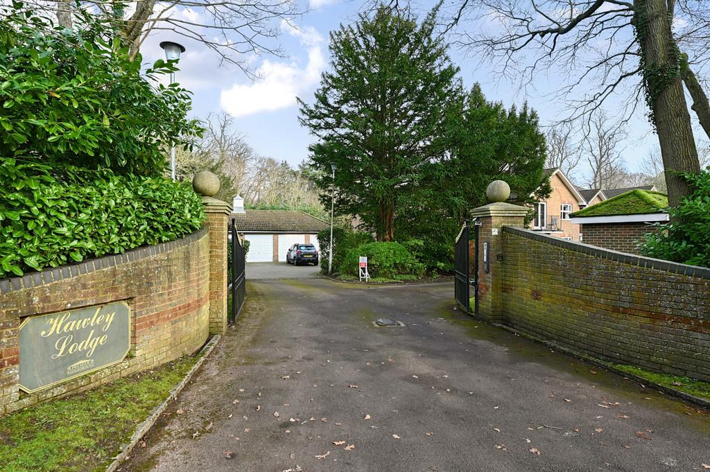 5 Hawley Lodge (1)