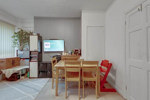 15 Renforth Street, London, SE16 7JJ
