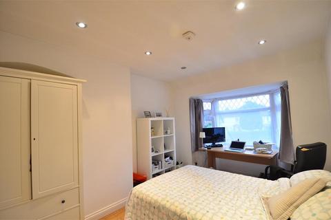 4 bedroom semi-detached house to rent, Harborne Park Road, Harborne, Birmingham B17