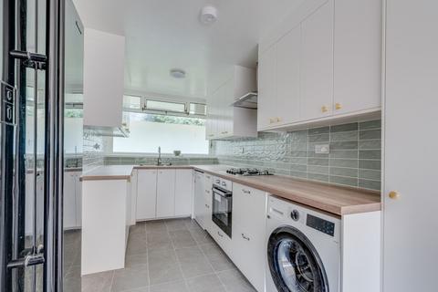 3 bedroom apartment to rent, New Orleans Walk, Crouch Hill, London