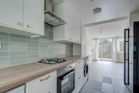 3 bedroom apartment to rent, New Orleans Walk, Crouch Hill, London