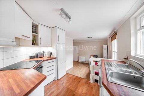 1 bedroom apartment for sale, Compton Road, Winchmore Hill N21