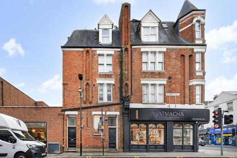 2 bedroom apartment for sale, Green Lanes, London N4