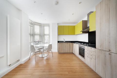 2 bedroom apartment for sale, Green Lanes, London N4