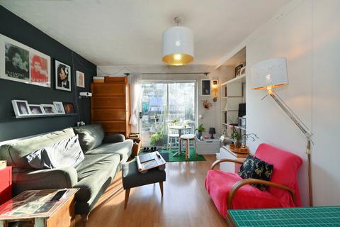 2 bedroom terraced house for sale, Jackson Close, London E9