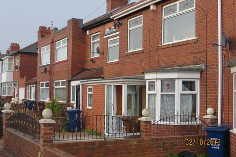 3 bedroom semi-detached house to rent, Gowland Avenue, Newcastle upon tyne NE4