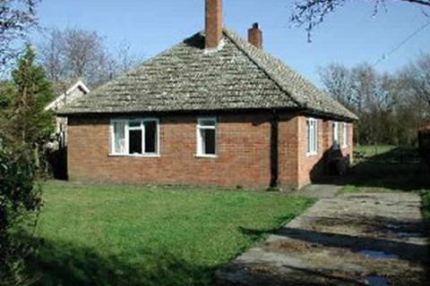 2 bedroom detached bungalow to rent, Barrington Road, Cambridge CB22