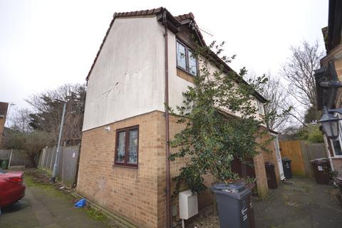 1 bedroom semi-detached house for sale, Holden Close, Dagenham