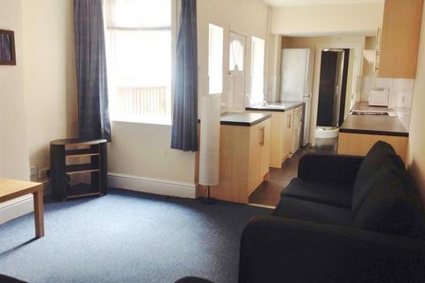 5 bedroom house to rent, Luton Road, Birmingham B29