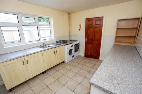 5 bedroom house to rent, Harrow Road, Birmingham B29