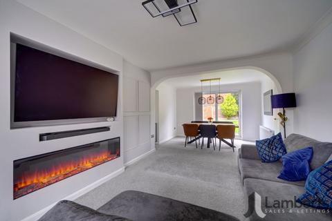 1 Deerhurst Close, Redditch, B98 8SH