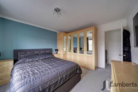 1 Deerhurst Close, Redditch, B98 8SH