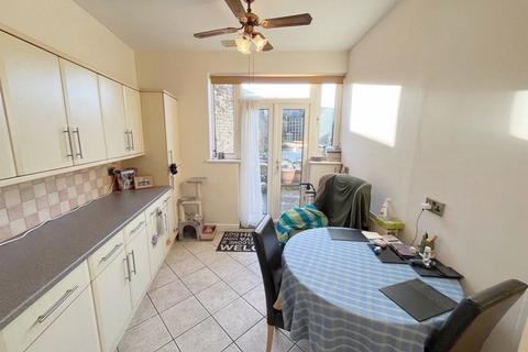 1 bedroom detached bungalow for sale, East Street, Warminster