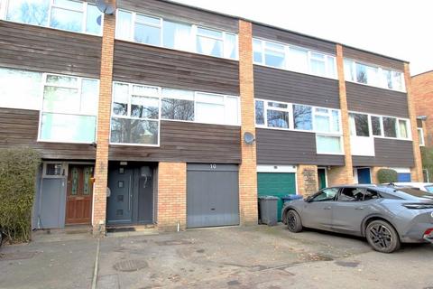 10 Cranbrook Terrace, Cranleigh, GU6 7ES
