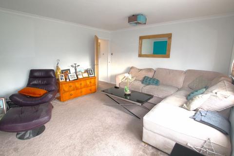 10 Cranbrook Terrace, Cranleigh, GU6 7ES