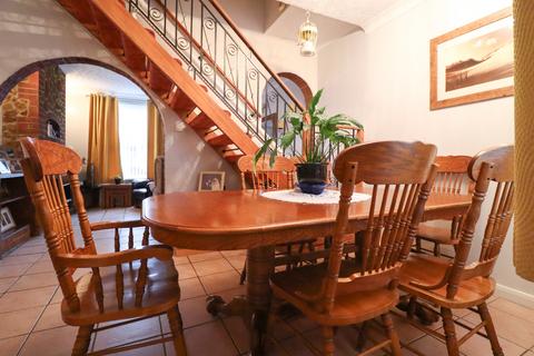2 bedroom end of terrace house for sale, Wootton Road, Gaywood, King's Lynn, Norfolk, PE30