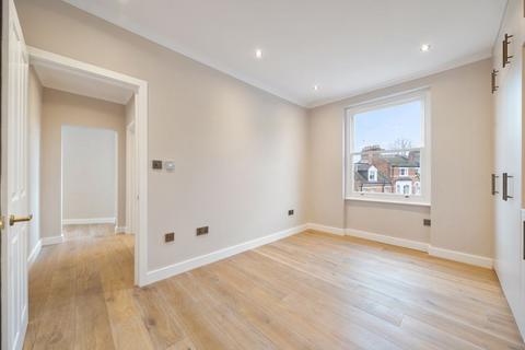 2 bedroom apartment to rent, Denning Road, Hampstead, London, NW3