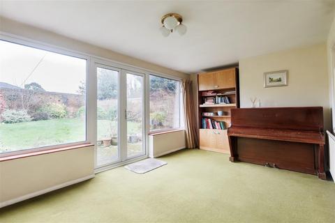 4 bedroom detached house for sale, St. Johns Road, Epping