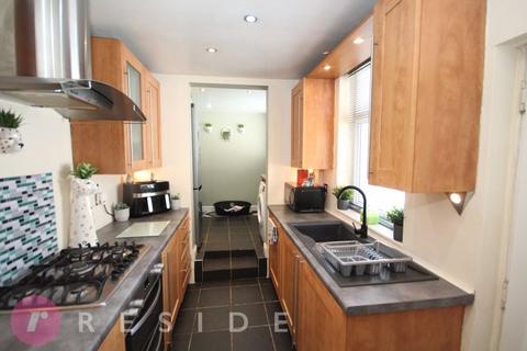 2 bedroom terraced house for sale, Rochdale Road East, Heywood OL10