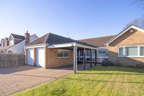 4 bedroom detached bungalow for sale, Hanging Hill Lane, Brentwood CM13