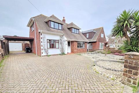 3 bedroom chalet for sale, York Crescent, Lee-On-The-Solent, PO13