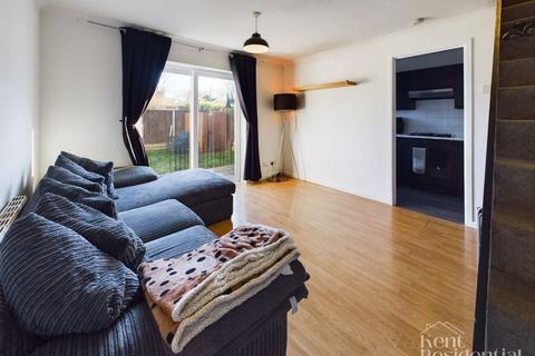 1 bedroom house to rent, Tay Close, Chatham