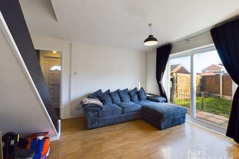 1 bedroom house to rent, Tay Close, Chatham