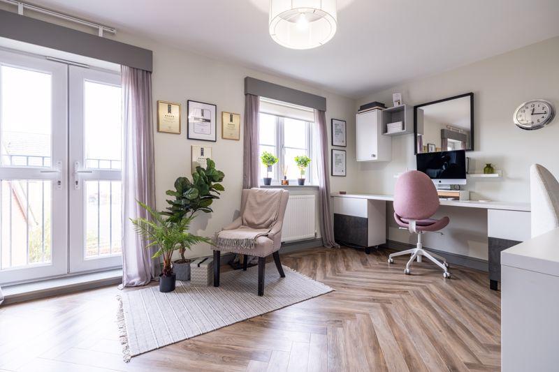 Lounge/Multi Use...