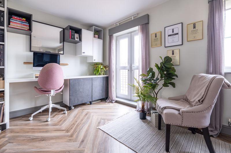 Lounge/Multi use...