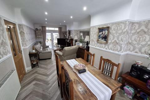 3 bedroom semi-detached house for sale, Hillside Close, Bootle