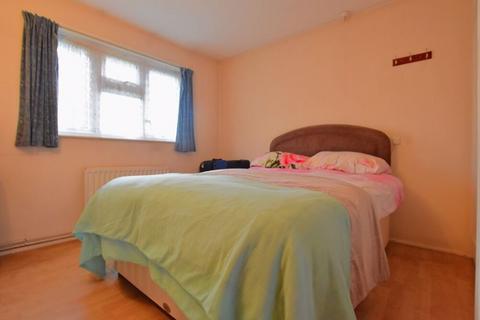 undefined, Bladon Gardens, Harrow