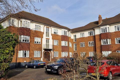 2 bedroom flat for sale, Nugents Court, Hatch End