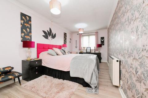 1 bedroom retirement property for sale, 209 High Street, Waltham Cross EN8