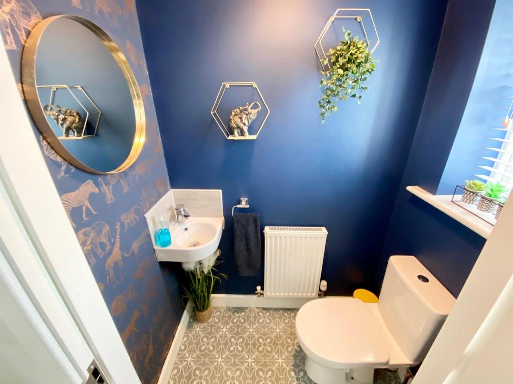Cloaksroom / w.c