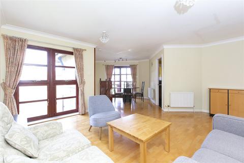 2 bedroom flat to rent, East Werberside, Fettes Village, Edinburgh, EH4