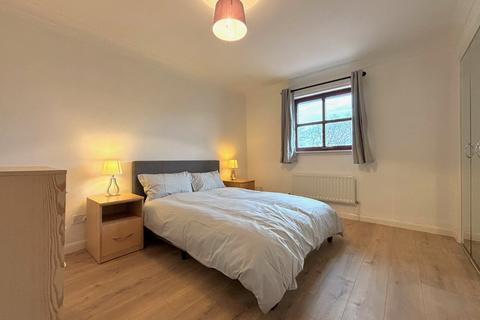 2 bedroom flat to rent, East Werberside, Edinburgh, EH4