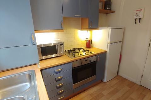 2 bedroom flat to rent, Duff Street, Dalry, Edinburgh, EH11