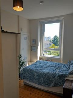 2 bedroom flat to rent, Hermitage Park, Edinburgh, EH6