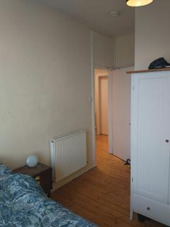 2 bedroom flat to rent, Hermitage Park, Edinburgh, EH6