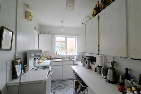 2 bedroom flat for sale, Boileau Road, Ealing, London