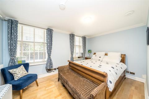 3 bedroom apartment for sale, London SE11