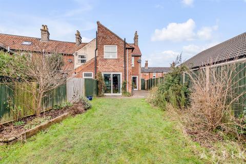 3 bedroom end of terrace house for sale, Southend Road, Bungay