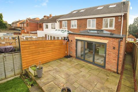 3 bedroom semi-detached house for sale, Woodland Avenue, Kidderminster DY11