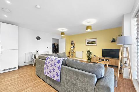 2 bedroom apartment for sale, Hering Road, Cambridge CB2